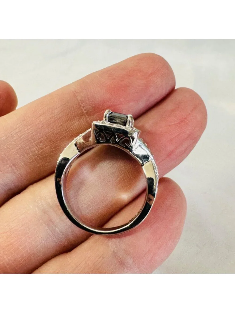 Dark Green Garnet Sterling Silver 925 CZ Halo Ring Twist Shoulders Size 7.25